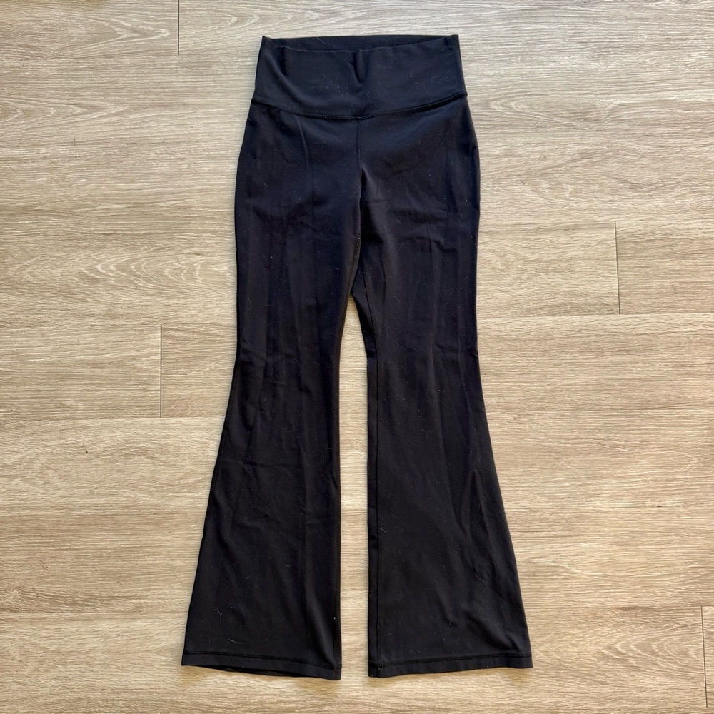 TNA action flare leggings